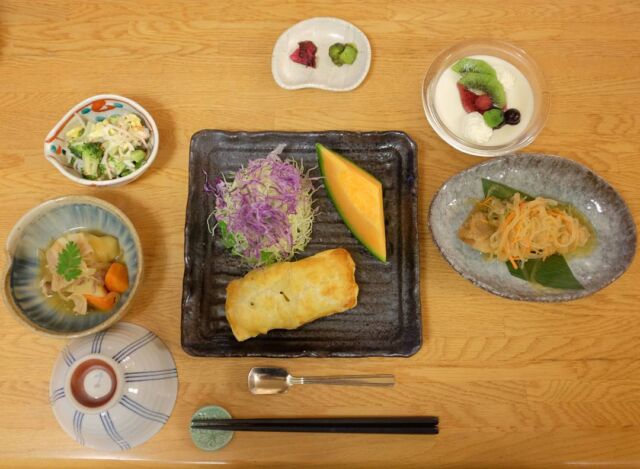 dinners #dinner #nomz #nom #oishii #delish #mountdaisetsuzan #hostel #daisetsuzanshirakabaso #hokkaido #dphantravels #fujifilm #x100t